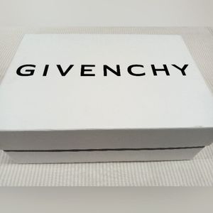 Givenchy empty shoebox 14x10x5